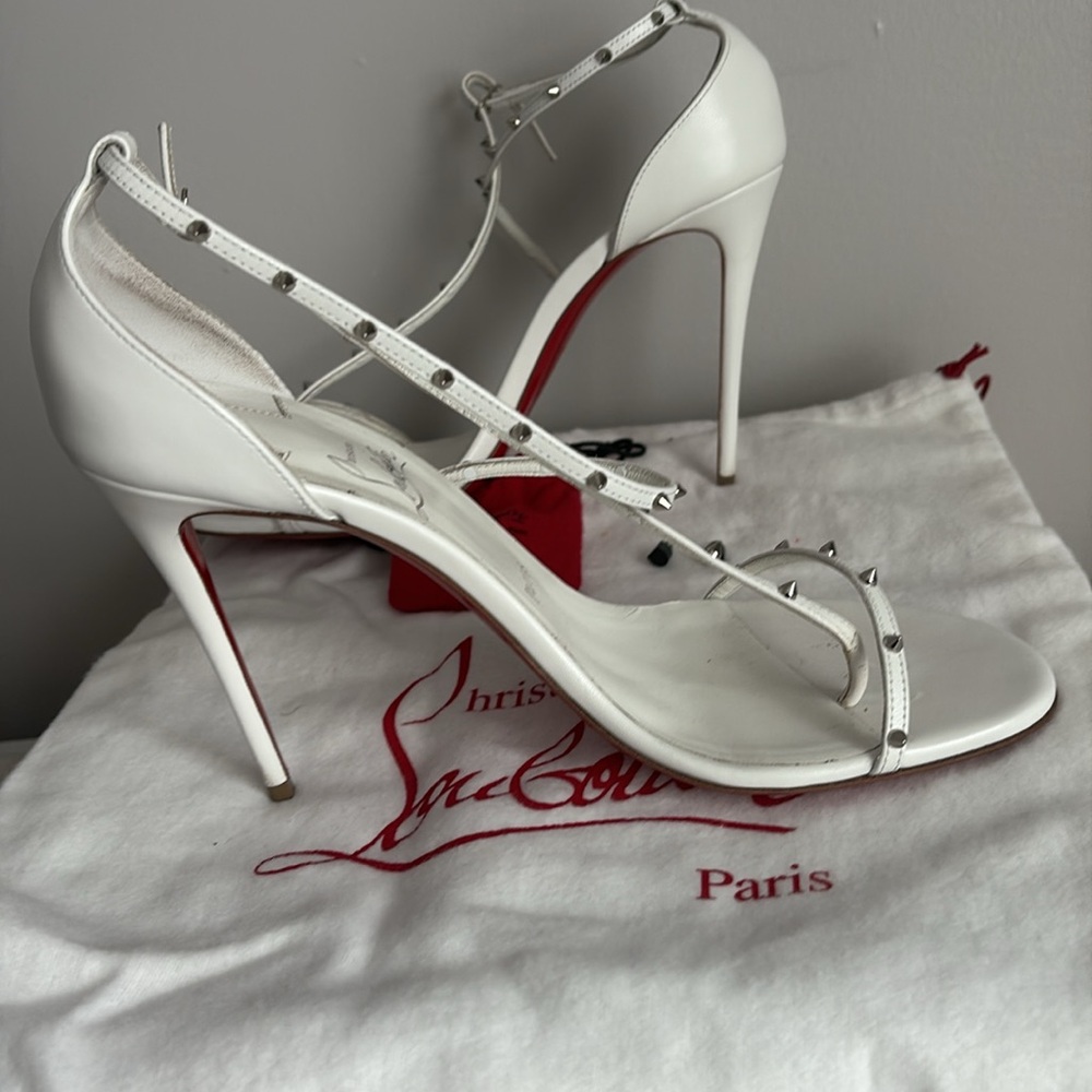DESIGNER Christian LOUBOUTIN RED BOTTOMS, worn Once! Size 39.5. - Picture 14 of 15